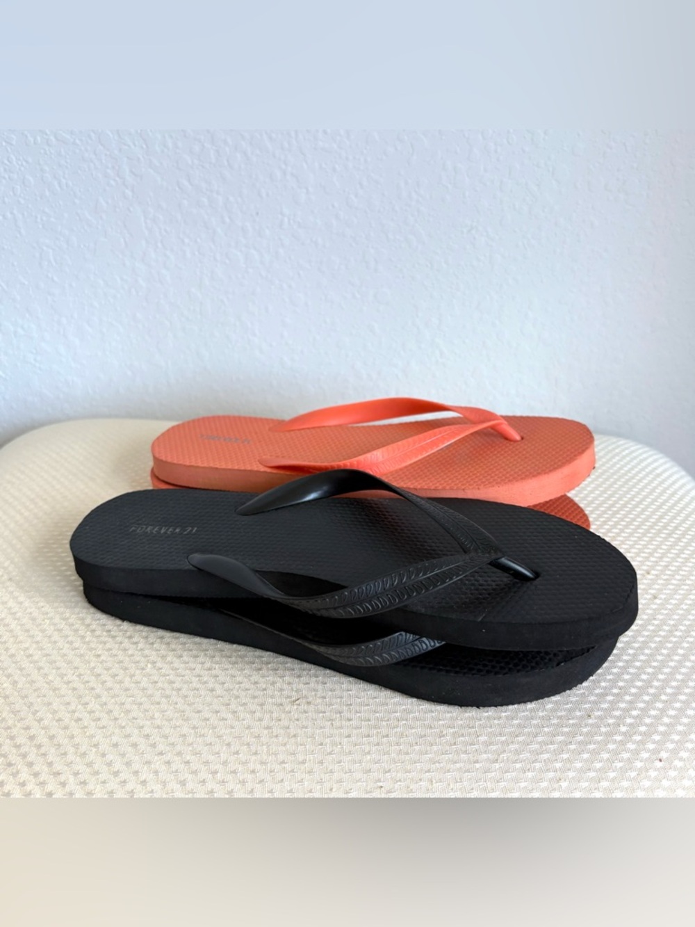Forever 21 Black and Orange Flip Flop Set